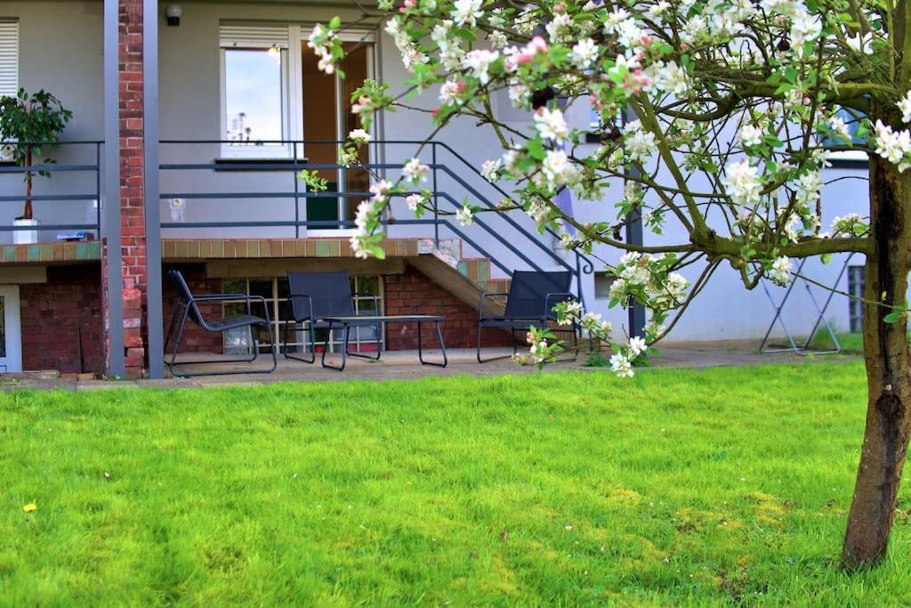 Garten-Blick-Baldeneysee Apartment Essen Exterior foto